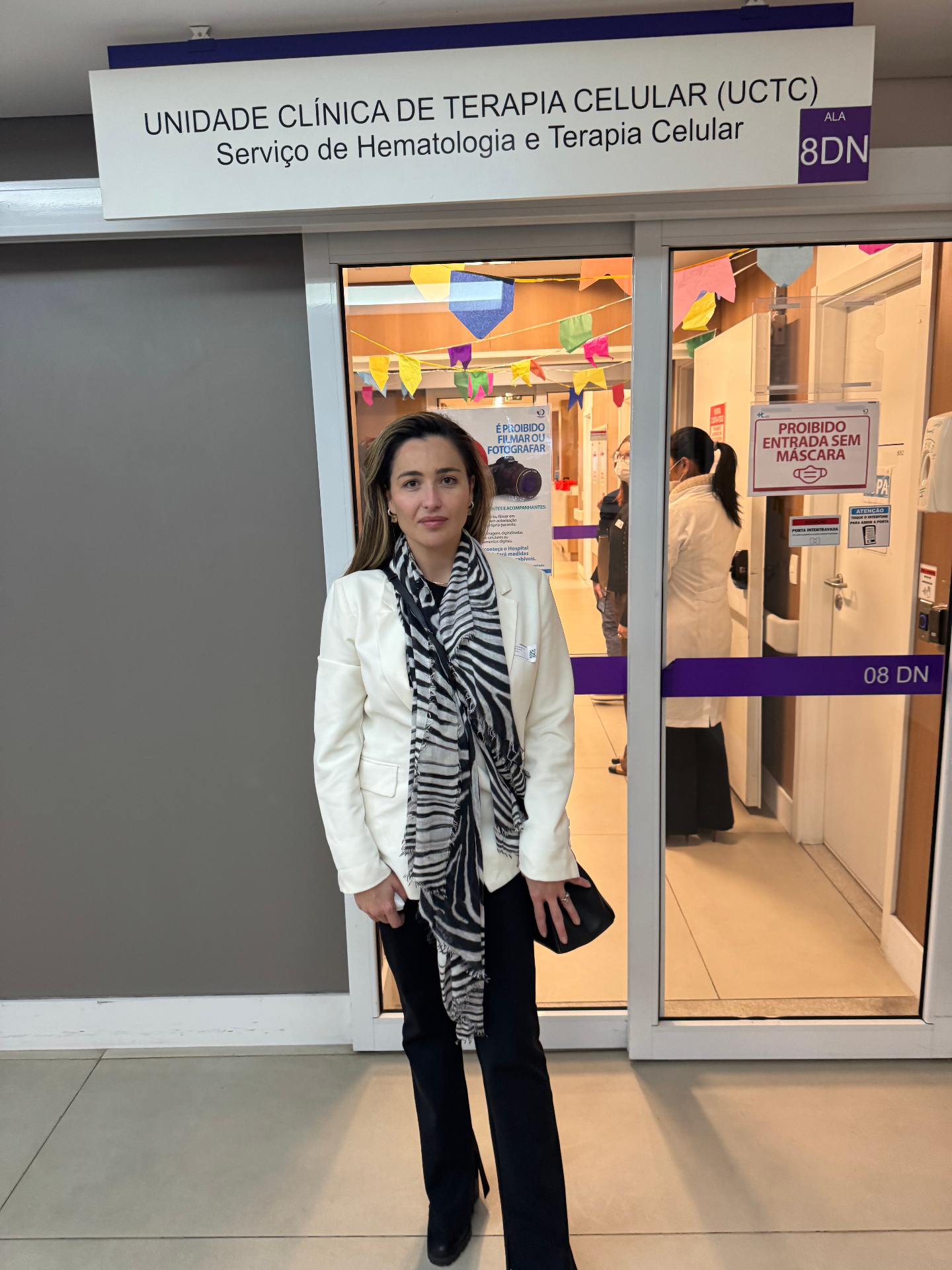 Foto de Dr. Carolina Cruz, Medical Director da CellPraxis - especialista em medicina regenerativa